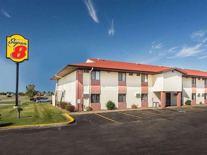 Мотель Super 8 By Wyndham Eau Claire I-94 Екстер'єр фото