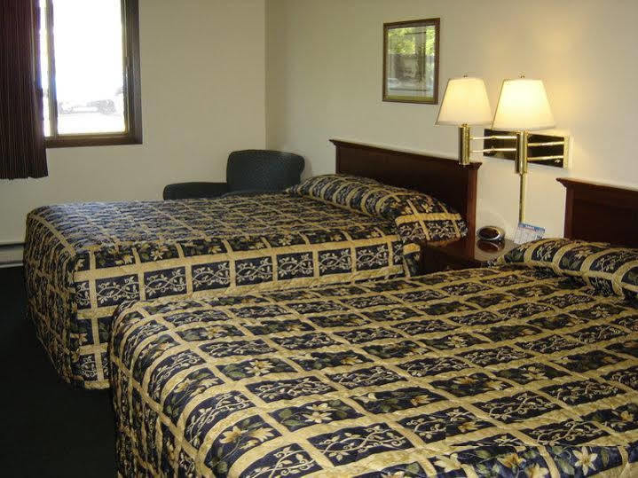 Мотель Super 8 By Wyndham Eau Claire I-94 Екстер'єр фото