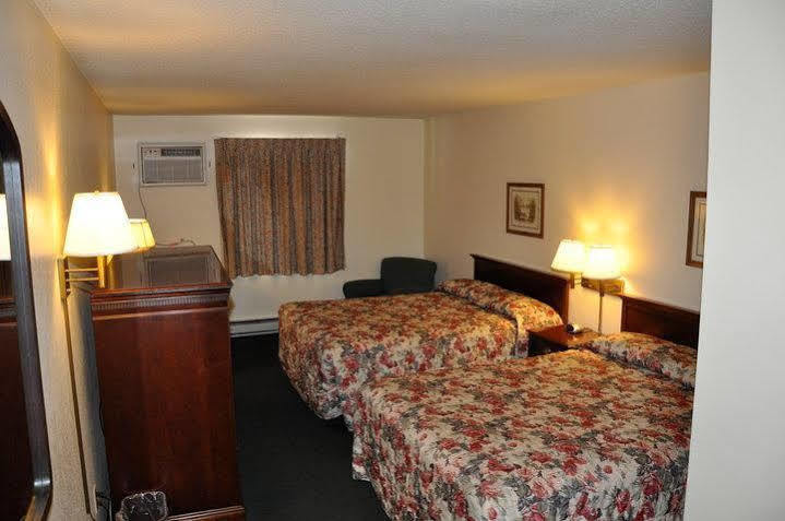Мотель Super 8 By Wyndham Eau Claire I-94 Екстер'єр фото